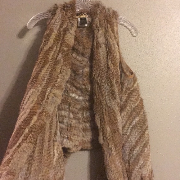 LaRok Luxe “Rock My World” 100% Rabbit Fur Vest - Picture 4 of 6